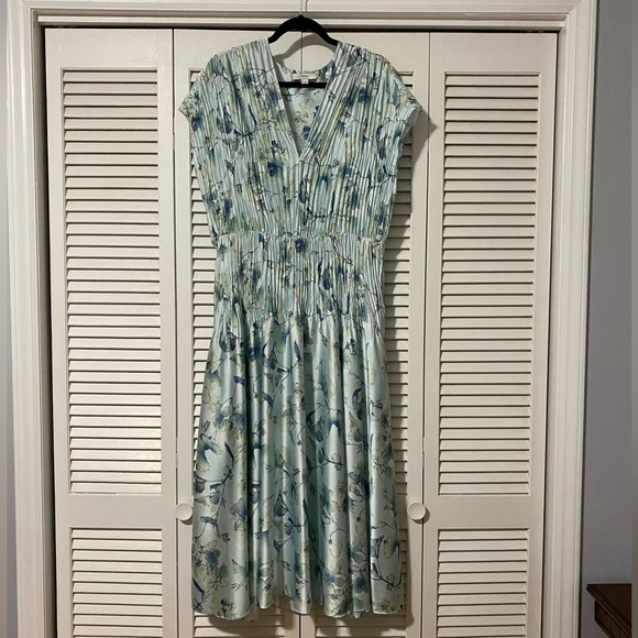 Vince Dresses & Skirts - Vince dress, formal, tea length, blue and green floral